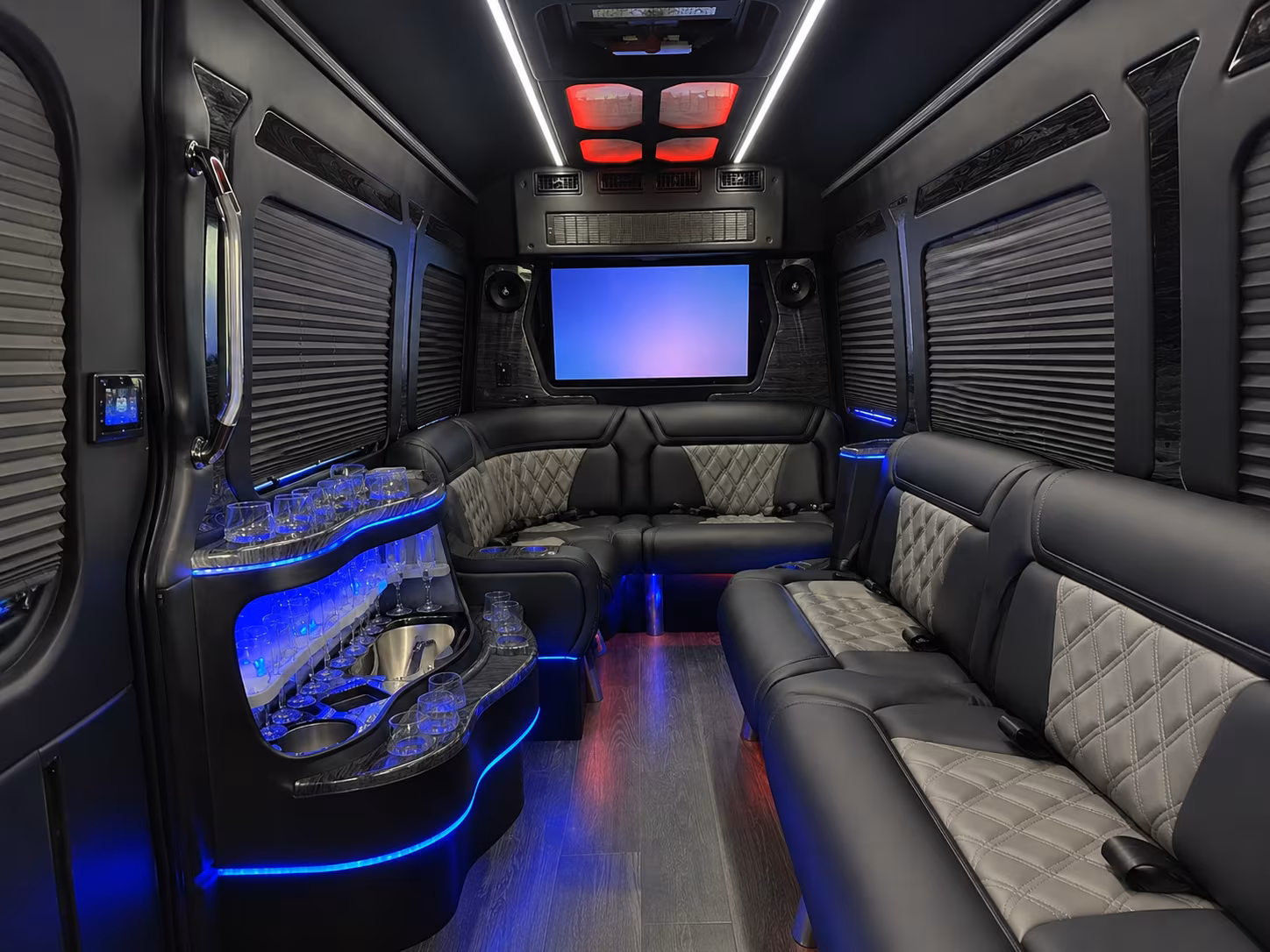 bridgeport make an entrance with bridgeport prom transportation