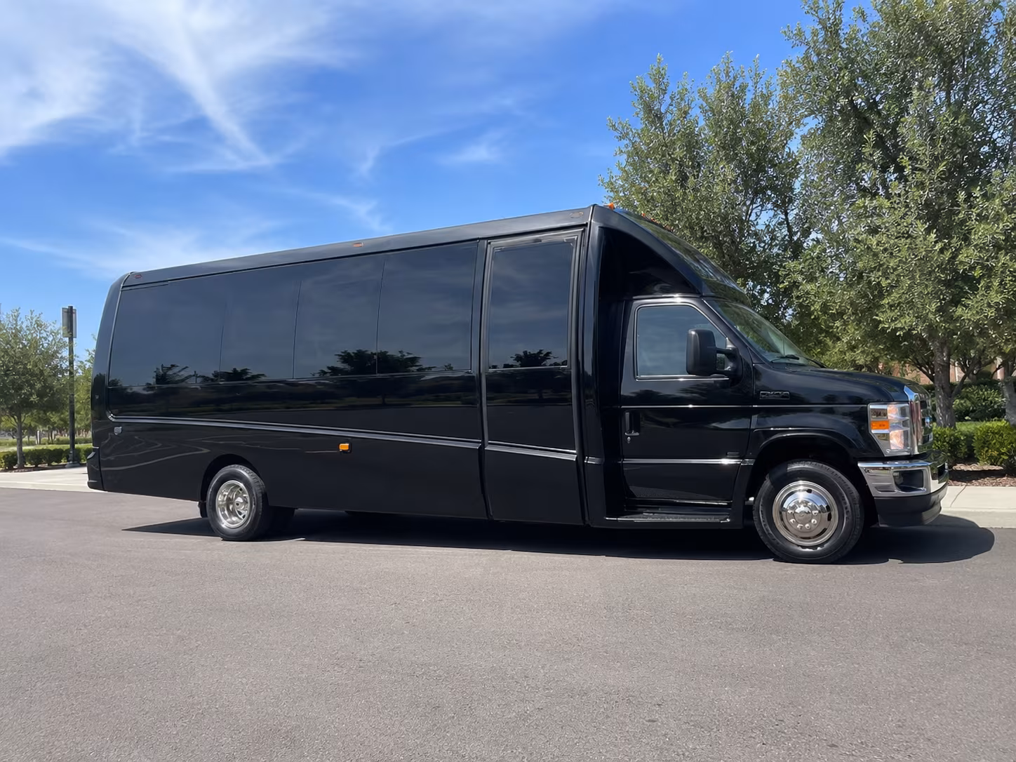 bus rentals for uconn games and hartford sporting events