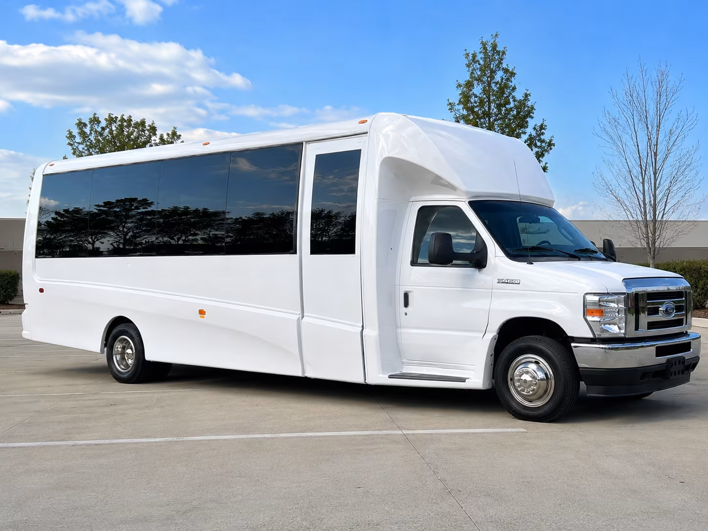 hamdencharterbuscompany com lets you find the perfect bus for ceremonies at sleeping giant and beyond