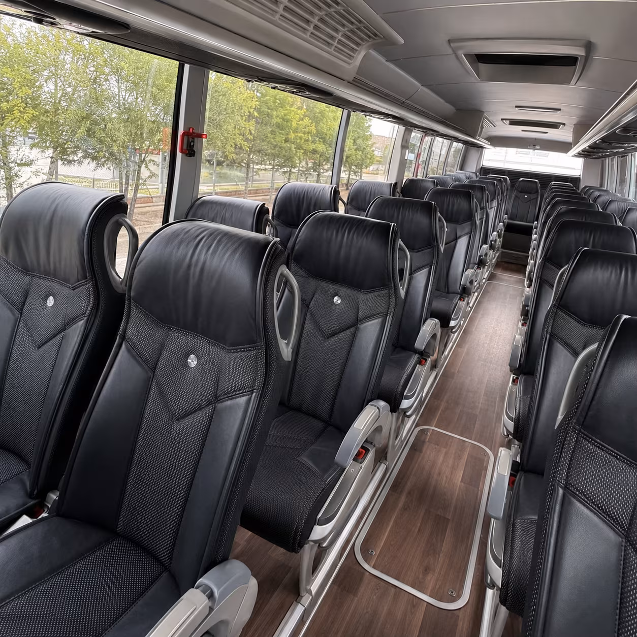 hamdencharterbuscompany com puts every connecticut concert venue within easy reach of your group