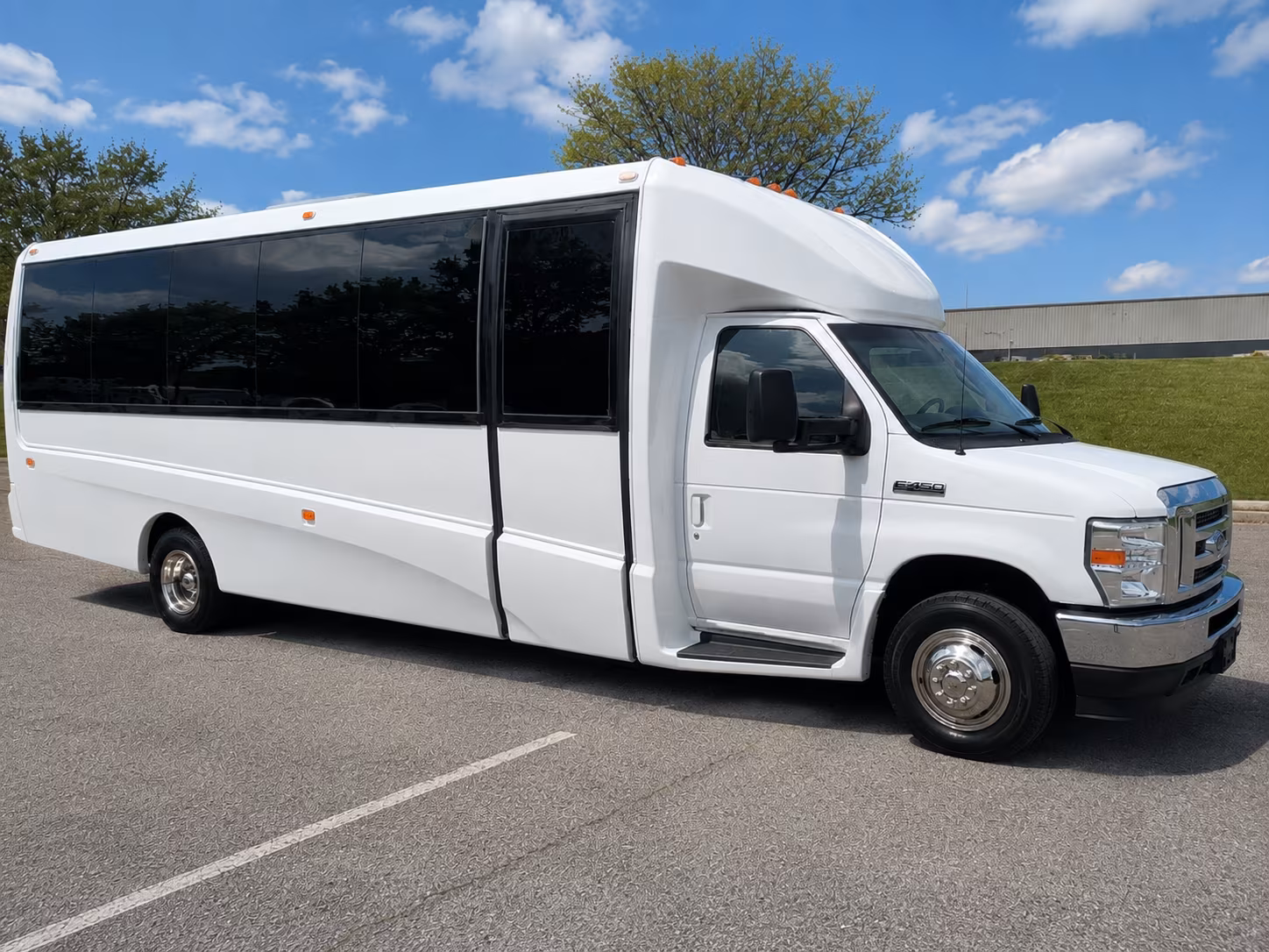 how the type of bus changes the price in hamden connecticut