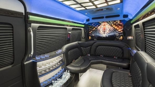 hamden sprinter limo rental inside