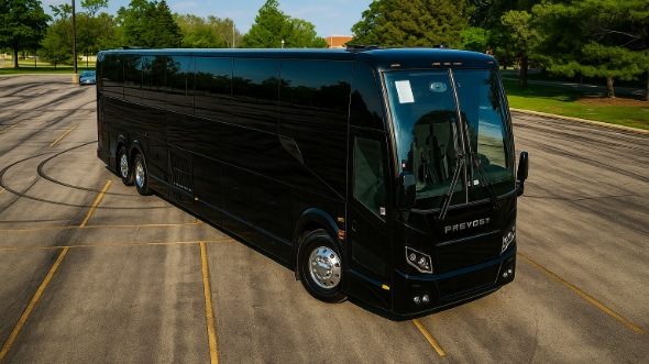hamden vacation bus rentals for family trips